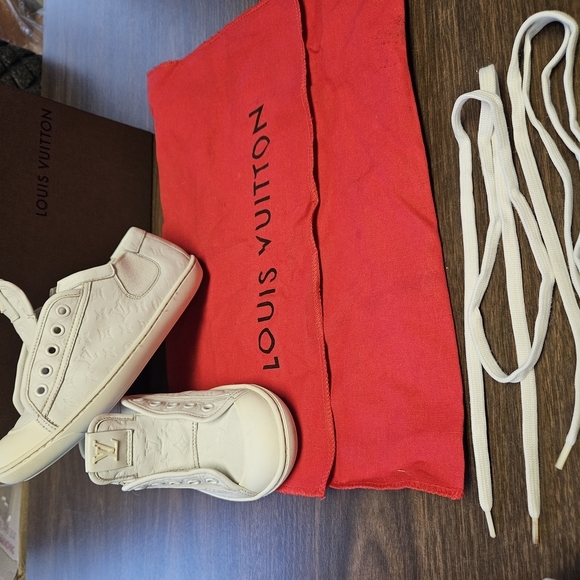 Louis Vuitton Calfskin Embossed Monogram Childrens Trainers Sneakers Size 30